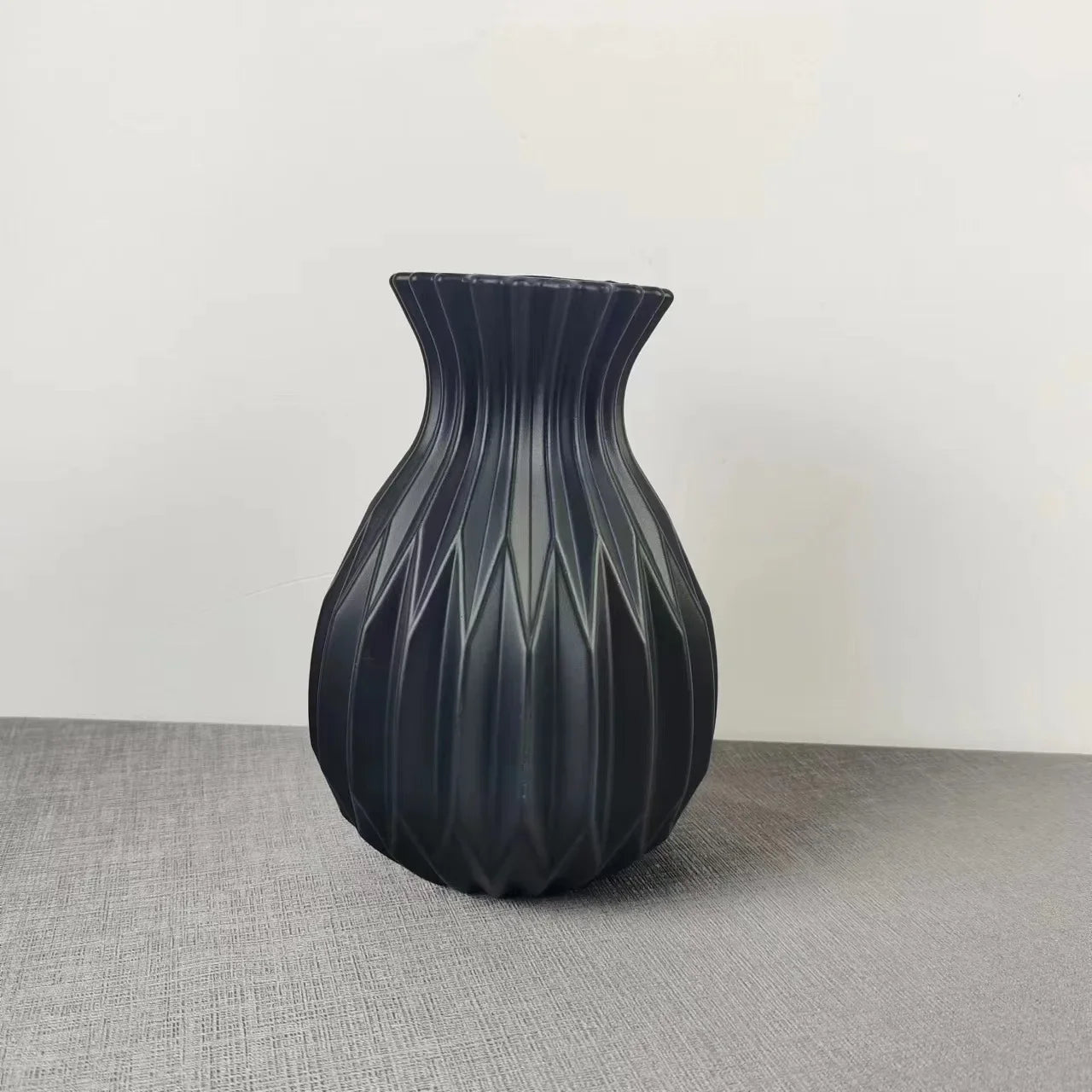 Imitation Ceramic Plastic Vase For Living Room Decor Lightweight Shatterproof Design