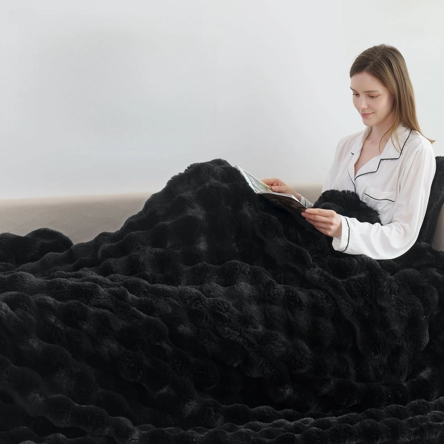 ROSEKINDCN Faux Rabbit Fleece Weighted Blanket 6 Lbs Knitted Wool Plaid Modern Bed Throw